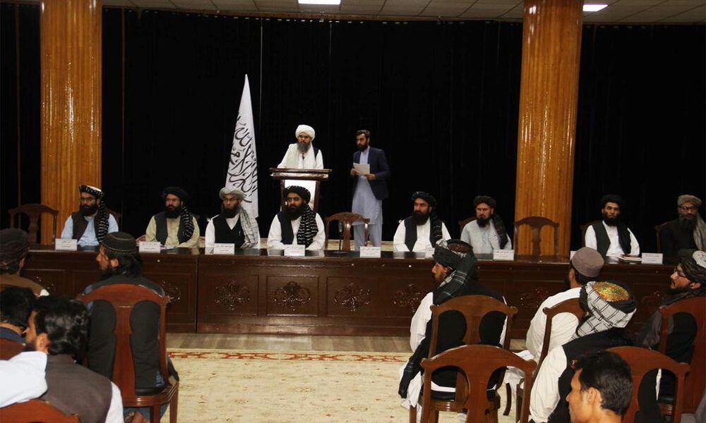  د طالبانو غبرګون: ځینو ګاونډیو هېوادونو افغانانو ته د پاتې کېدو استثنایي اجازه ورکړې ده