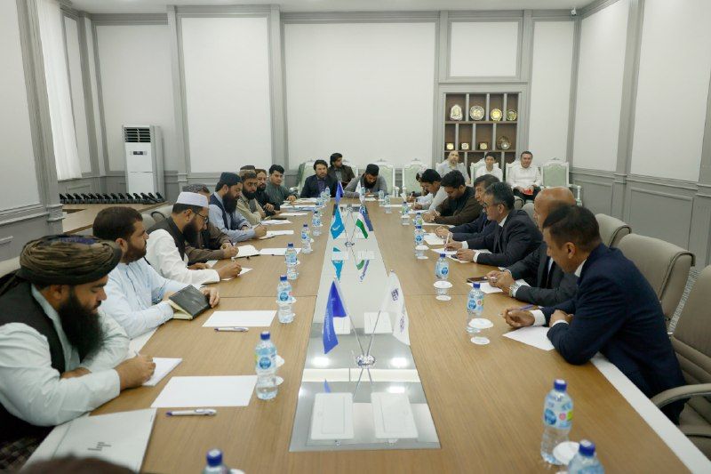 طالبانو او ازبکستاني چارواکو د اقتصادي اړیکو د پراخولو هوکړه لیک لاسلیک کړی