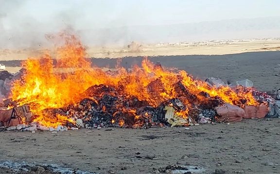 طالبان محموله «داروهای قاچاق» از پاکستان را آتش زد