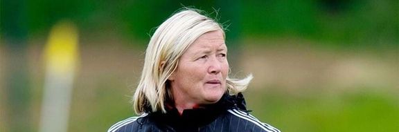 فیفا د جلا وطنه افغان ښځینه لوبډلې لپاره روزونکې وګومارله