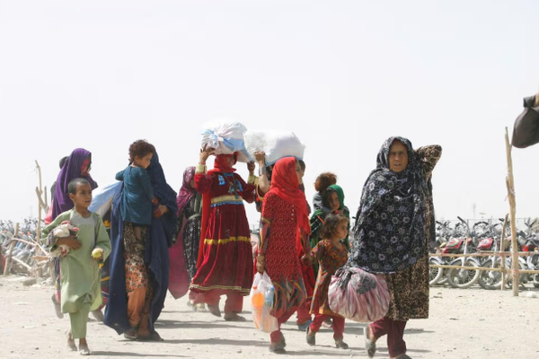 أطباء بلا حدود: ترحيل الأفغان قسراً من باكستان يزيد الأزمة الإنسانية تفاقماً