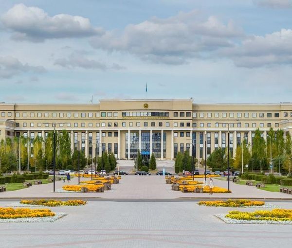 د قزاقستان د بهرنیو چارو مرستیال وزیر: په افغانستان کې فقر د سیمې امنیت ته ګواښ پېښ کړی