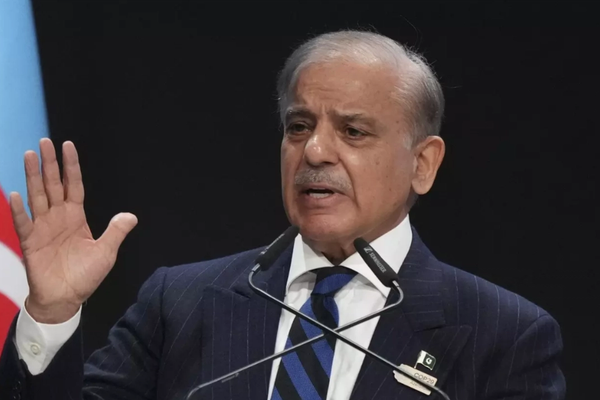شهباز شریف: پاکستان د دیوالیه کېدو له ګواښ څخه ژغورل شوی دی