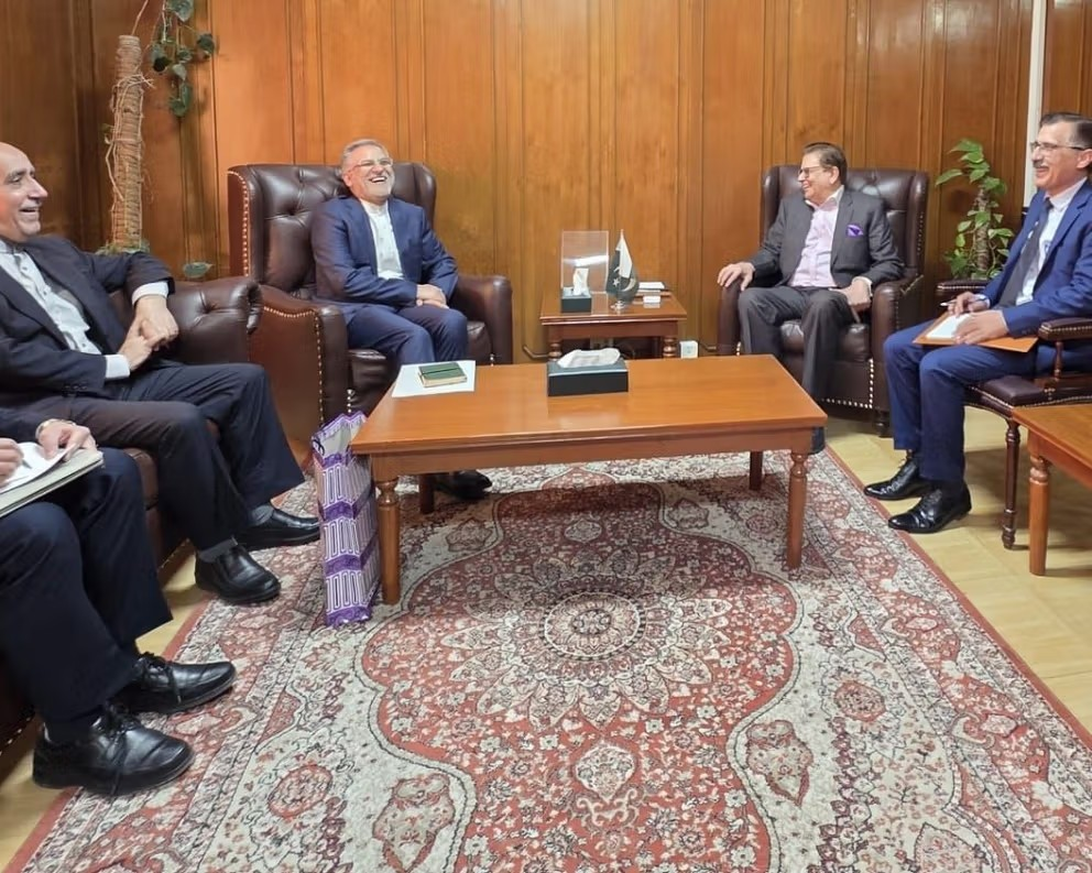 مسؤولون إيرانيون وباكستانيون يبحثون تهديد الجماعات الإرهابية المتمركزة في أفغانستان