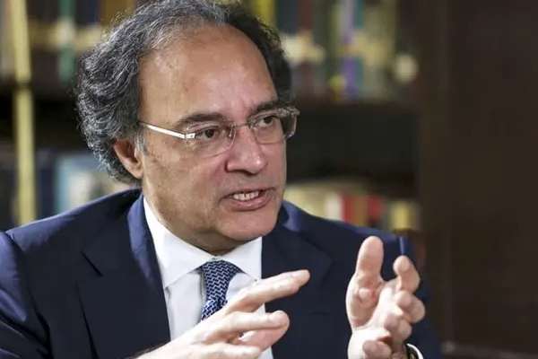 د پاکستان د مالیې وزیر: د نفوسو زیاتوالی او اقلیمي بدلون د اقتصادي ودې لپاره خنډونه دي
