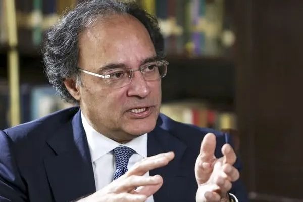 د پاکستان د مالیې وزیر: د نفوسو زیاتوالی او اقلیمي بدلون د اقتصادي ودې لپاره خنډونه دي
