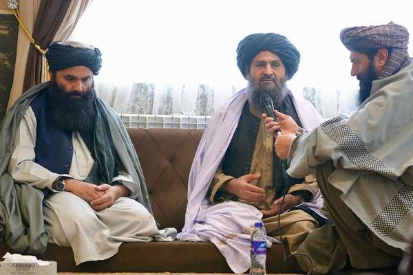 پر هبت الله د فشار راوړلو هڅه؛ په ګرده څېړۍ کې د طالبانو د ځینو مشرانو پټه ناسته