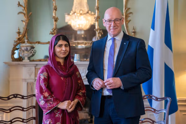 ملاله یوسفزۍ: نړیواله ټولنه دې د افغانستان له ښځو سره د «جنسیتي اپارتاید» پر ضد اقدام وکړي