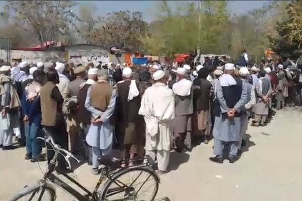 Retirees Urge Taliban To Pay Pensions Instead Of Funding Pakistani Madrasas