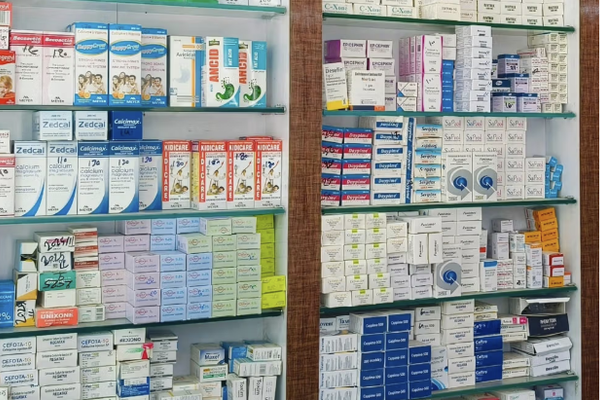 طالبان تؤكد صحة تقرير أفغانستان إنترناشيونال حول ارتفاع أسعار الأدوية