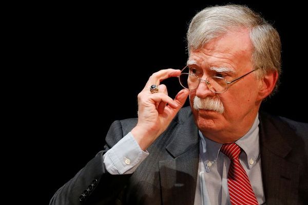 د امریکا د پلټنو فدرالي ادارې د ټرمپ د پخواني سلاکار جان بولټن کور تلاشي کړی