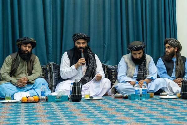 سراجالدین حقانی از مقامات طالبان خواست اعتماد مردم را کسب کنند