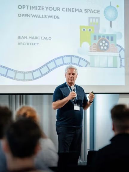 د اریانا سینما بیارغونکی فرانسوي انجینر وايي بلډوزر مې زړه ویجاړ کړ