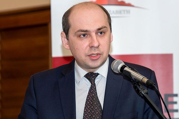 در دومین سالگرد بازگشت طالبان، سفیر روسیه از شرایط سخت زنان در کابل سخن گفت