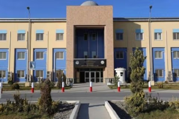 طالبان وايي په پنځو ولایتونو کې یې ۱۰ کسان د «غلا، قتل او قمار» په تور نیولي دي