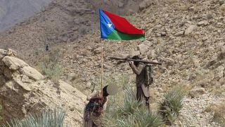 د «بلوچستان د ازادۍ منشور» په پښتو ژبه؛ پر خپلواکۍ، سیکولر نظام او ولسواکۍ یې ټینګار کړی