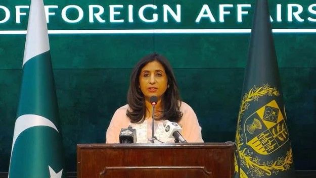 پاکستان: سیمه ییزې مشورې به له افغانستان سره مرسته وکړي چې د ترهګرو په مرکز بدل نه شي 