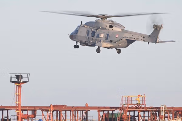 فرانسې په مدیترانې سمندر کې له روسیې نه د تېلو یوه روانه بېړۍ درولې