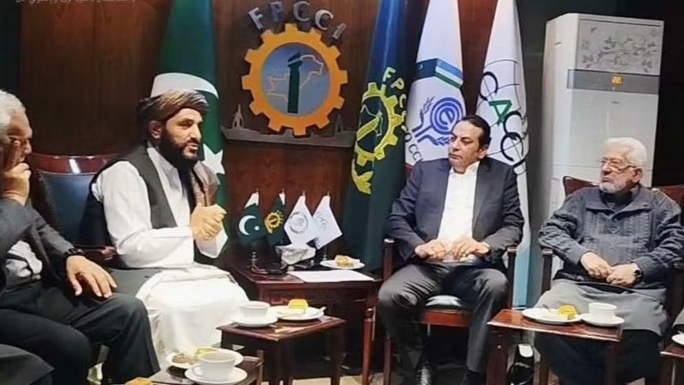 مقام طالبان: پاکستان با بستن «گذرگاه‌ها» قوانین تجارت بین‌المللی را نقض کرده است