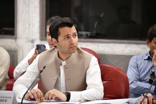 خوشحال کاکړ: پښتانه دې د ملي حقونو لپاره په ګډه مبارزه وکړي