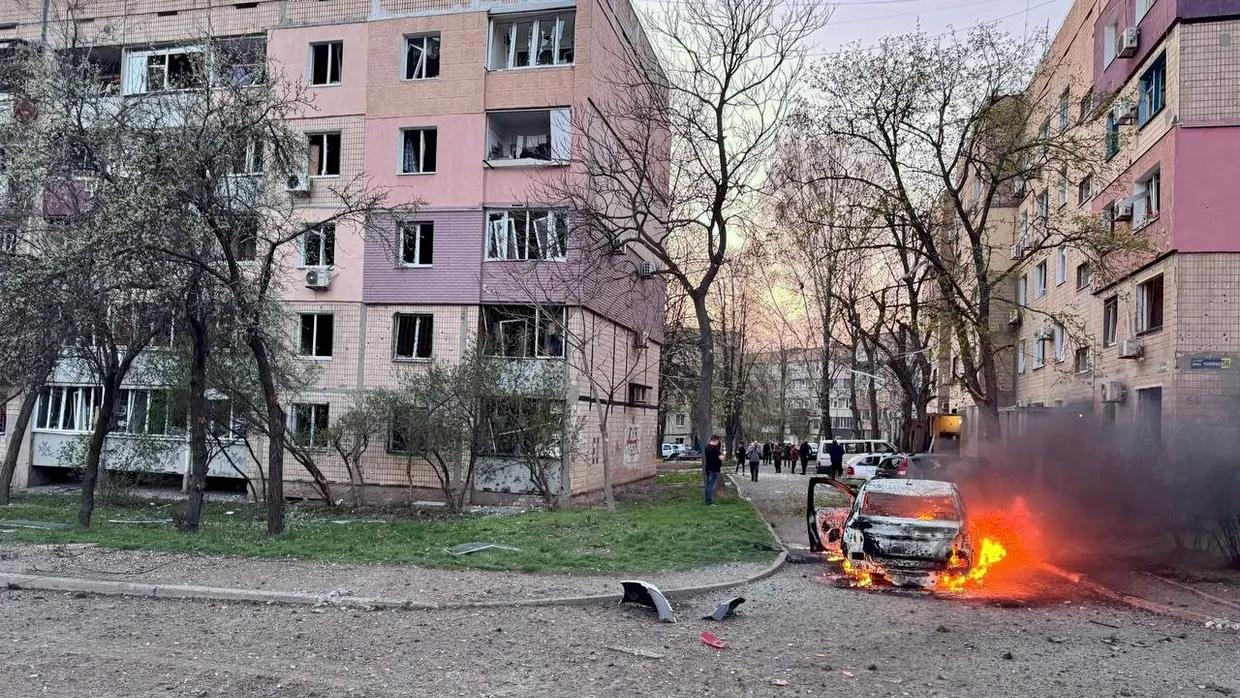 روسیې د اوکراین کریمیا ښار په توغندیو ویشتی او ۶۶ کسانو ته یې مرګ ژوبله اړولې