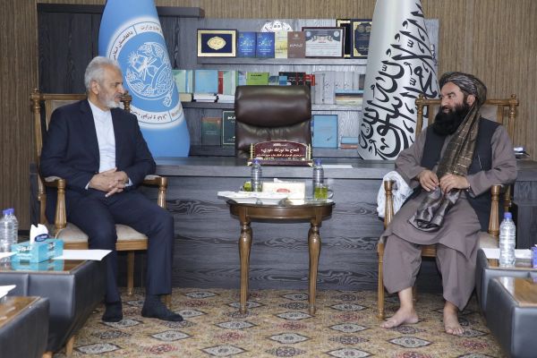 طالبان: ایران کې دې له افغان کډوالو سره د «اسلامي ارزښتونو» لهمخې چلند وشي
