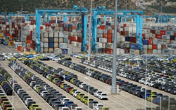 پر موټرو د ټرمپ د ۲۵ سلنه تعرفو اعلان نړیوال غبرګونونه راوپارول