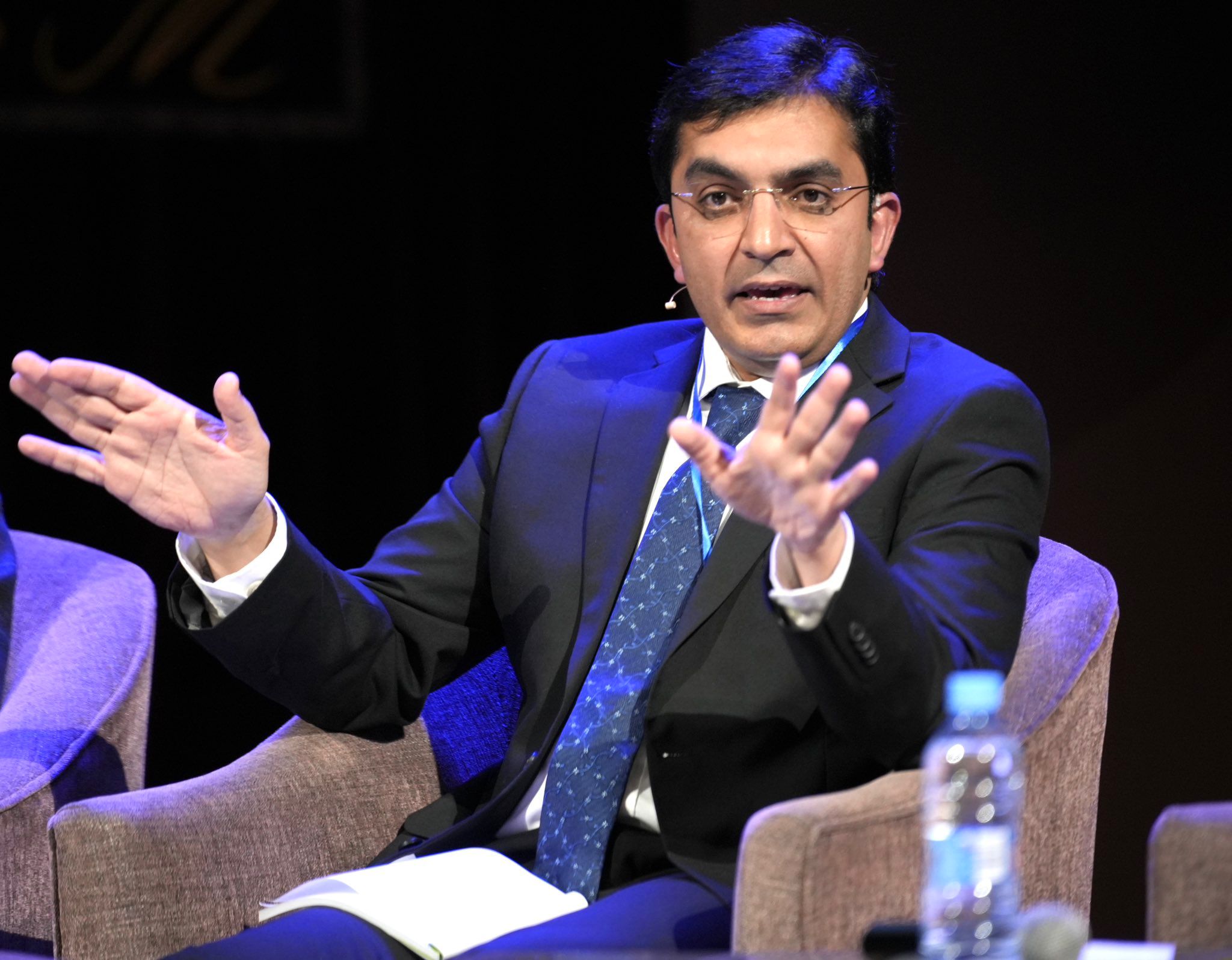 محسن داوړ: پښتونخوا د شخړو او د دولت د بې‌پروايۍ تر ټولو دروند بار وړي