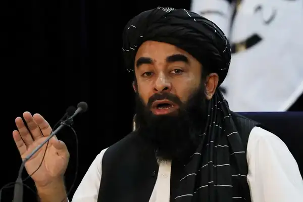 ذبیح الله مجاهد وایي پاکستان باید د خپلې دفاع په پلمه افغانستان ته داخل نه شي
