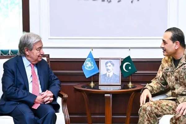 فرمانده ارتش پاکستان در دیدار با گوترش موضوع «تروریسم برخاسته از افغانستان» را مطرح کرد