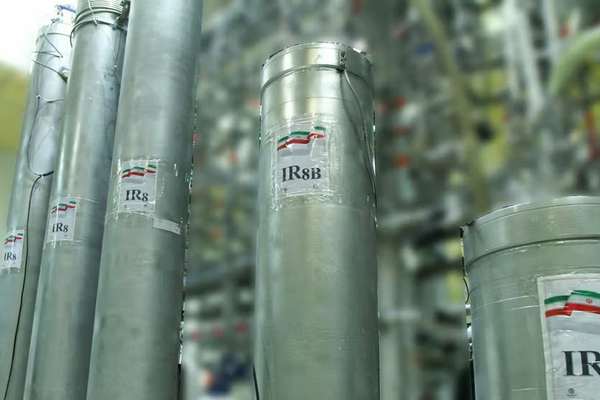 رویترز: ایران توقف موقت غنیسازی را مشروط به آزادی داراییها و تایید حق غنیسازی کرد