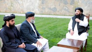 نورالدین عزیزي: له راستنېدونکو کډوالو سره د کوچنیو کاروبارونو په برخه کې همکاري کوو