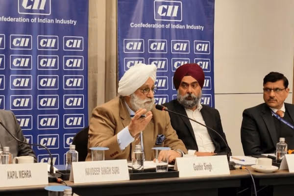 بازرگانان هندی در نشستی راهکارهای عملی گسترش روابط تجاری با افغانستان را بررسی کردند