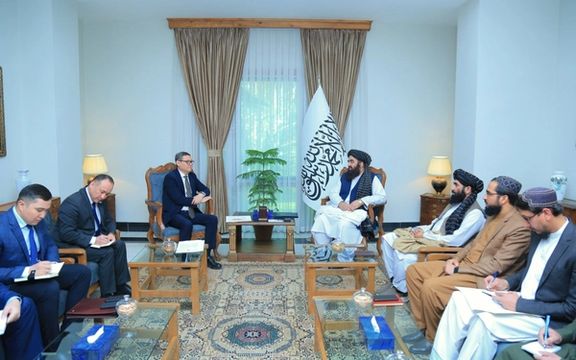 امیرخان متقي د قزاقستان د ولسمشر له ځانګړي استازي سره پر دوه اړخیزو اړیکو غږېدلی