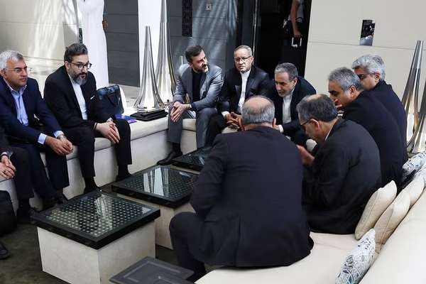 خبرگزاری تسنیم: ایران با سه کشور اروپایی برای آغاز مذاکرات هستهای توافق کرده است