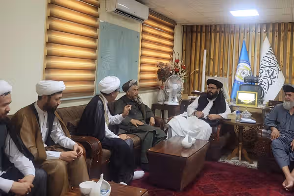 معاون حقانی به هزارهها گفت 'شهرک امید سبز را ترک نکنید'