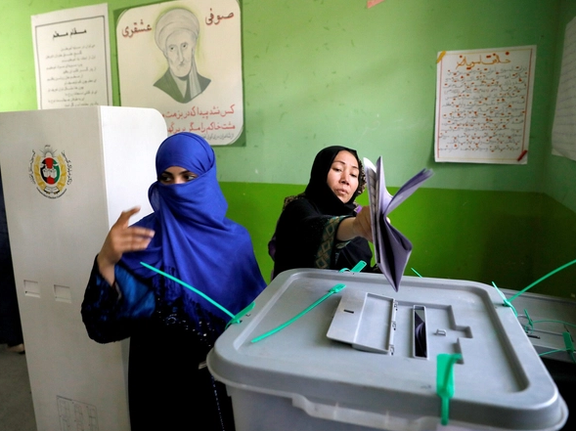 تجربه دهه دموکراسی نشان داد که هرگاه به مردم حق انتخاب داده شده، آنها به نامزدان آزادیخواه و حامی پیشرفت رای دادهاند. (از متن مقاله)