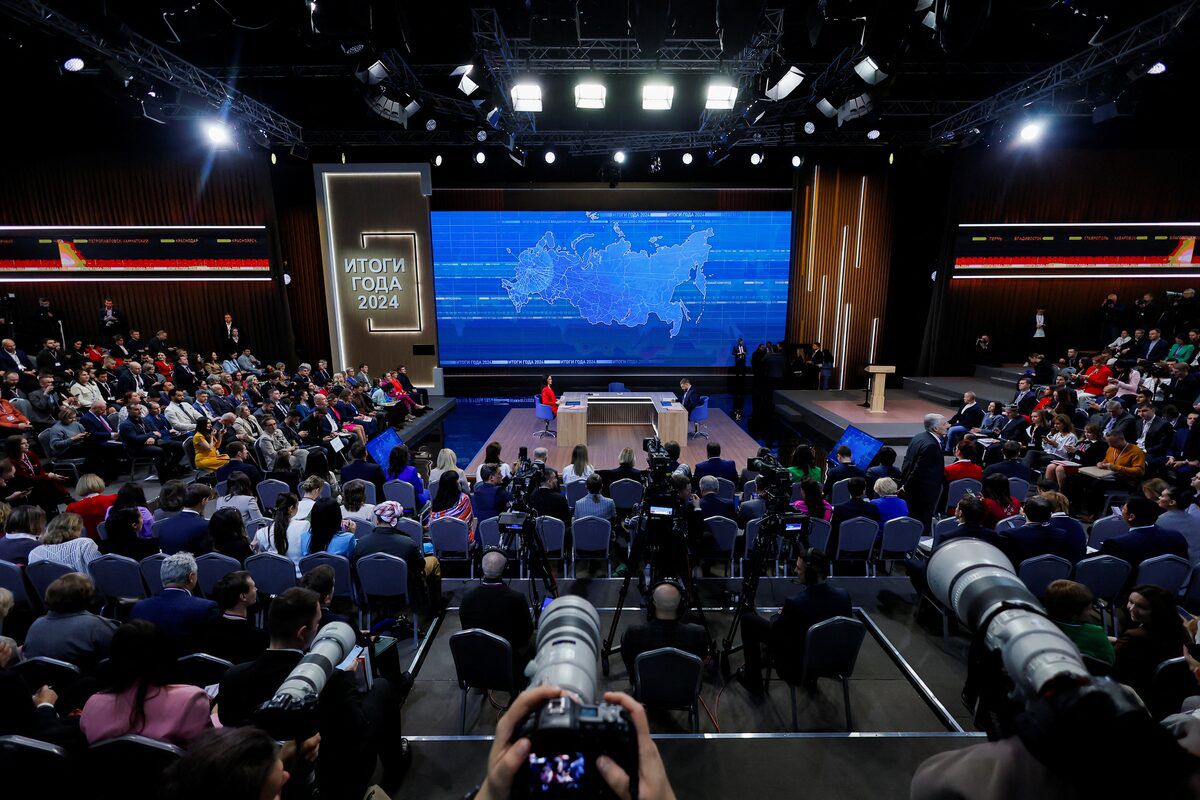 پوتین وايي روسیه ځکه سوریې ته لاړه چې د افغانستان په څېر د ترهګرو پټنځای نه شي