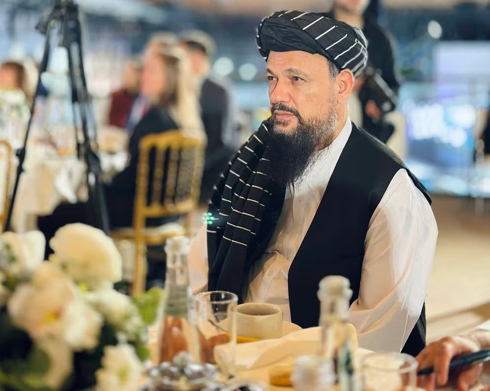 د طالبانو د اوبو او برېښنا وزیر: د پاکستان د مېوو په فصل کې هم باید ټولې لارې تړلې پاتې شي