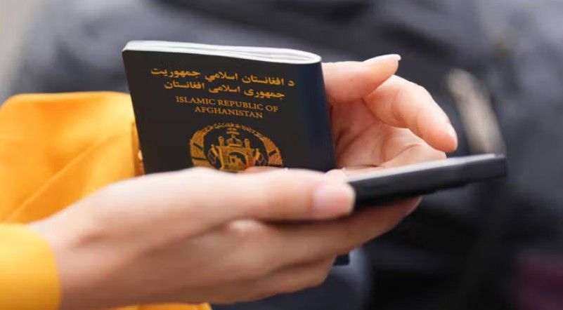 مهاجران افغان: روند تمدید ویزا برای افغان‌ها در پاکستان متوقف شده است