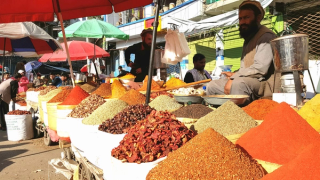 په ننګرهار، کونړ او لغمان کې د خوراکي توکو د بیو لوړېدو د خلکو ژوند ستونزمن کړی