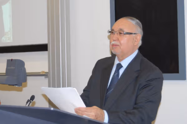 ترور ناکام، چگونه اولین صدراعظم هزاره افغانستان را مادامالعمر تبعید کرد