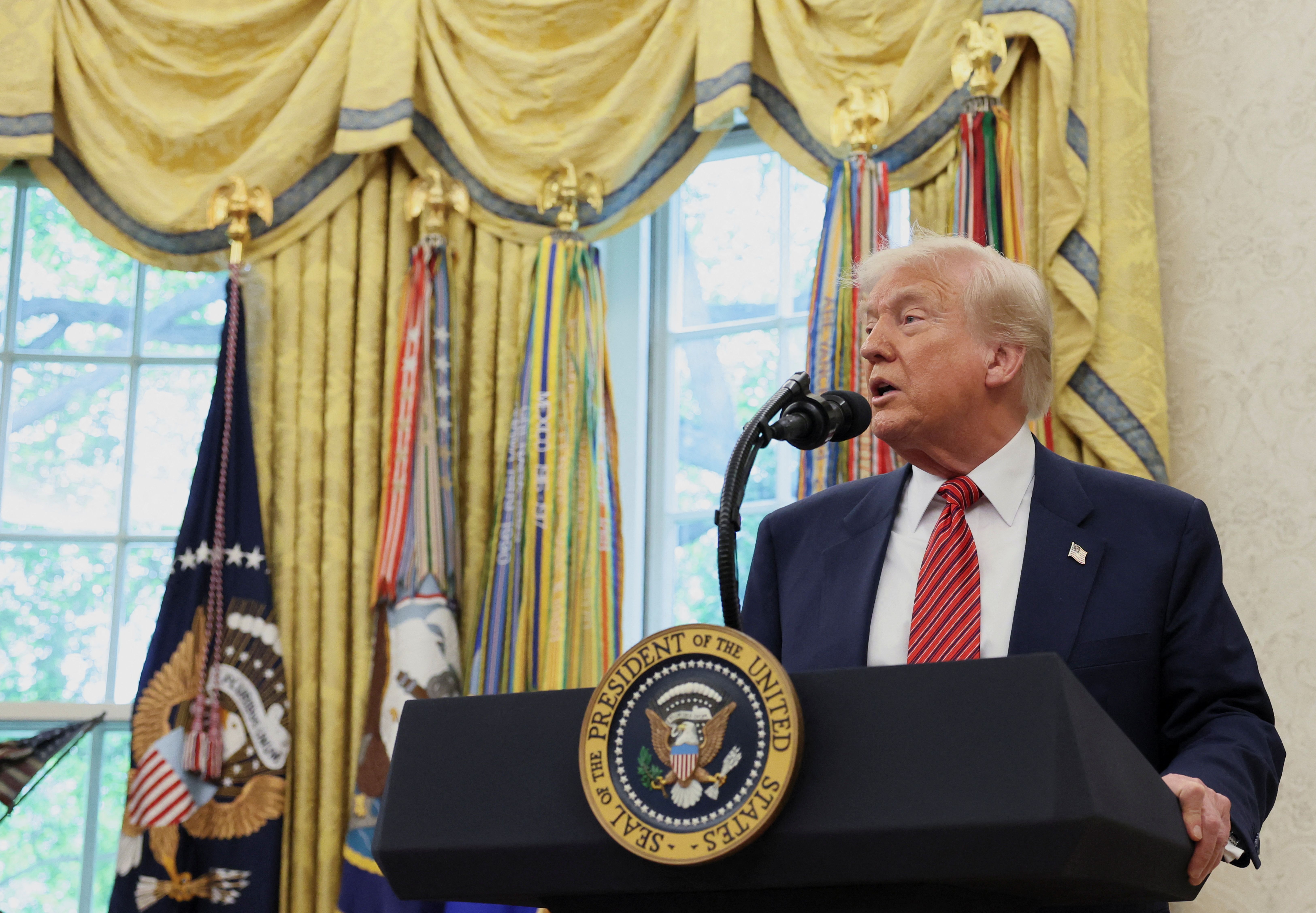 ترامپ می‌گوید حاضر است میان هند و پاکستان میانجیگری کند