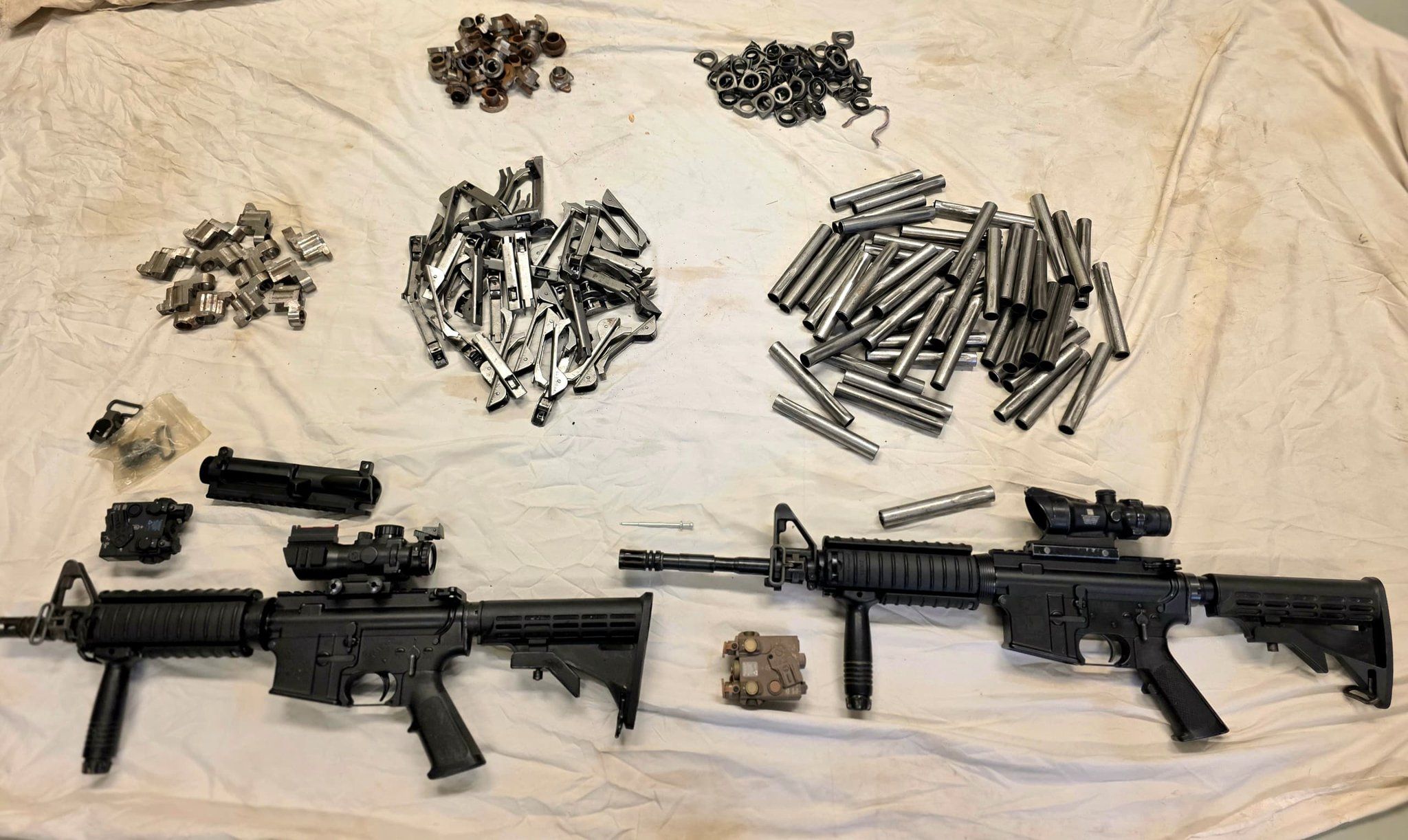 طالبان وايي په کندهار کې یې پاکستان ته د وسلو د قاچاق مخه نیولې