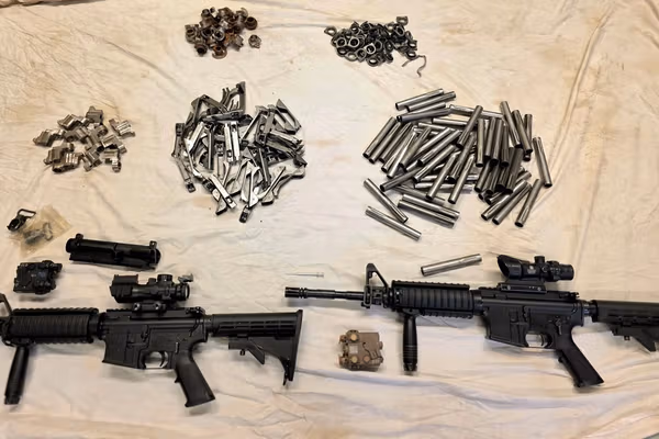 طالبان وايي په کندهار کې یې پاکستان ته د وسلو د قاچاق مخه نیولې