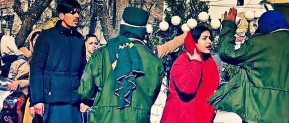 ژولیا پارسي د اعتراض پر مهال