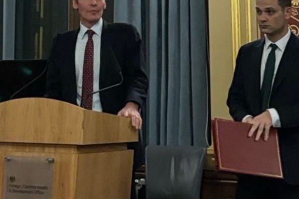 د برېتانیا ځانګړی استازی: افغانستان کې ۱۵ میلیونه کسان د خوړو له کمښت سره مخ دي