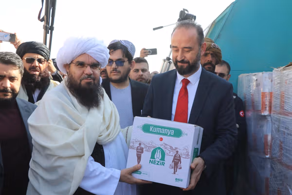 ترکیه ۱۳۰۰ تُن کمک بشردوستانه به افغانستان فرستاد