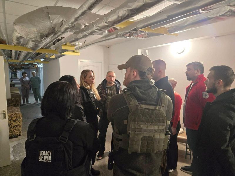 انجلینا جولي د اوکراین تر ټولو ګواښناک ښار خېرسون ته تللې