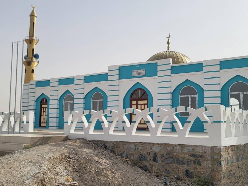 والی طالبان در بلخ یک مسجد چهار و نیم میلیونی در قندهار ساخت